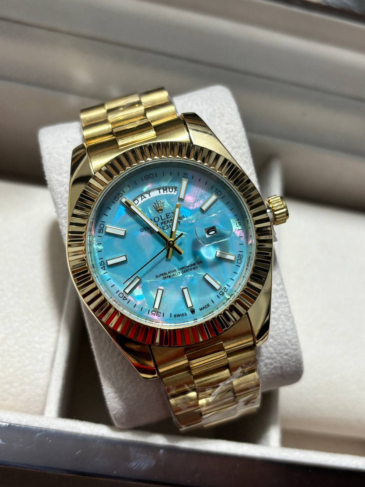 RX DTJT dorado fondo azul