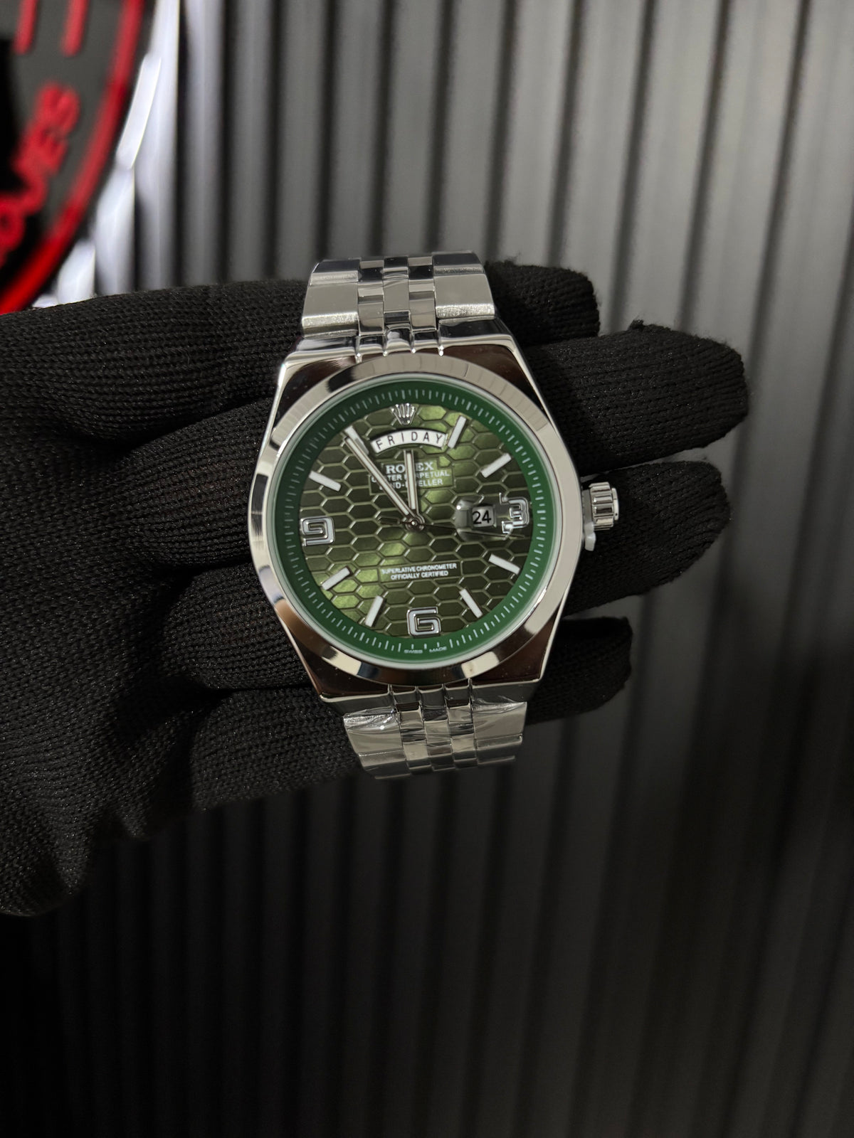 RX LANDWR 963 plateado fondo verde