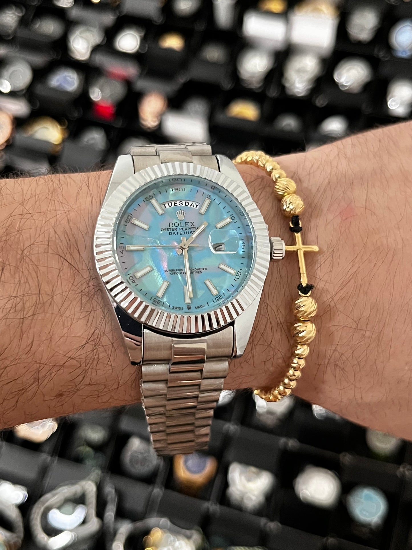 RX DTJST DD / BISEL RELIEVE / PLATEADO FONDO AZUL CLARO ARCOIRIS