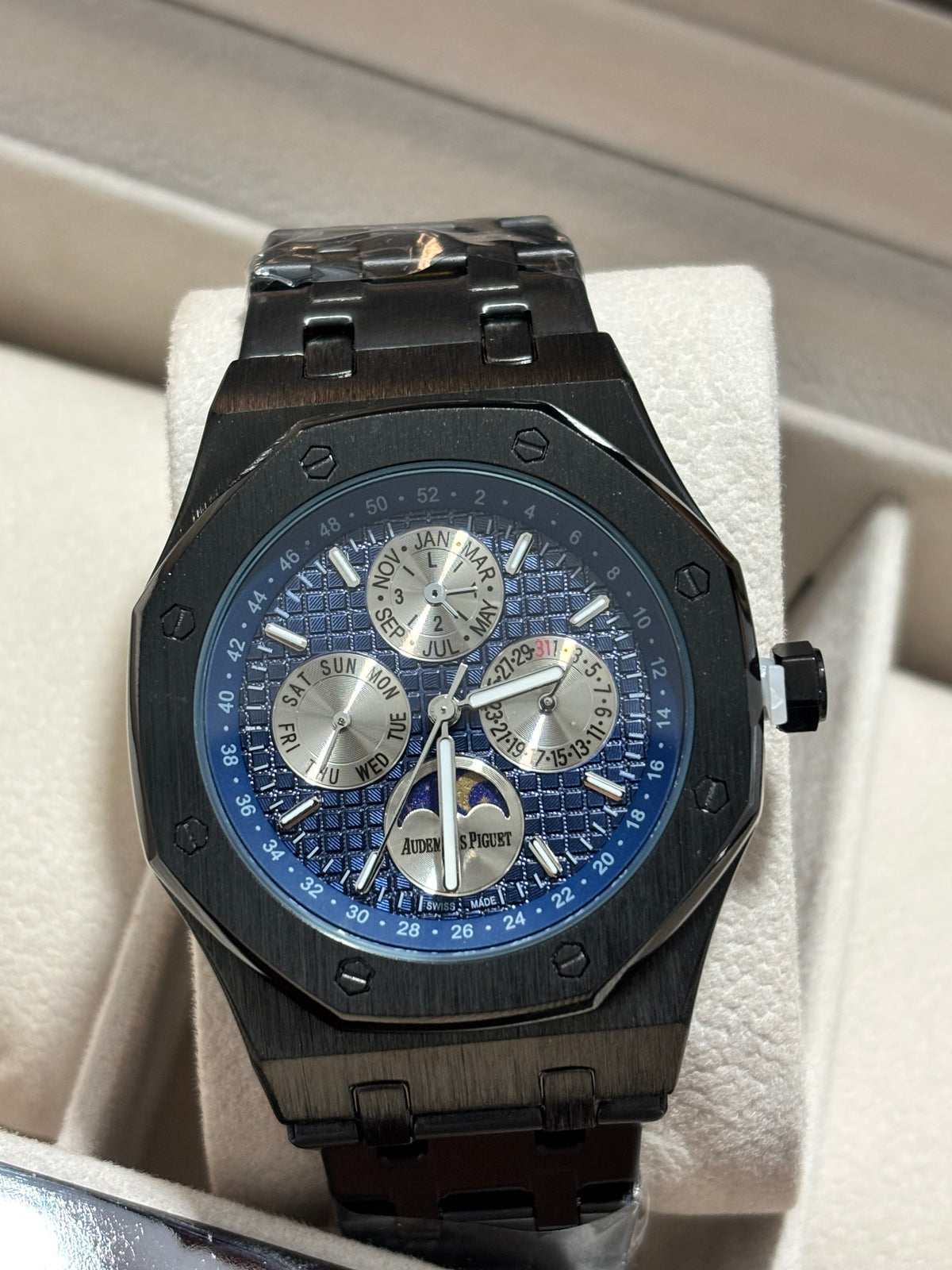 ADMR P METÁLICO RO negro fondo azul oscuro