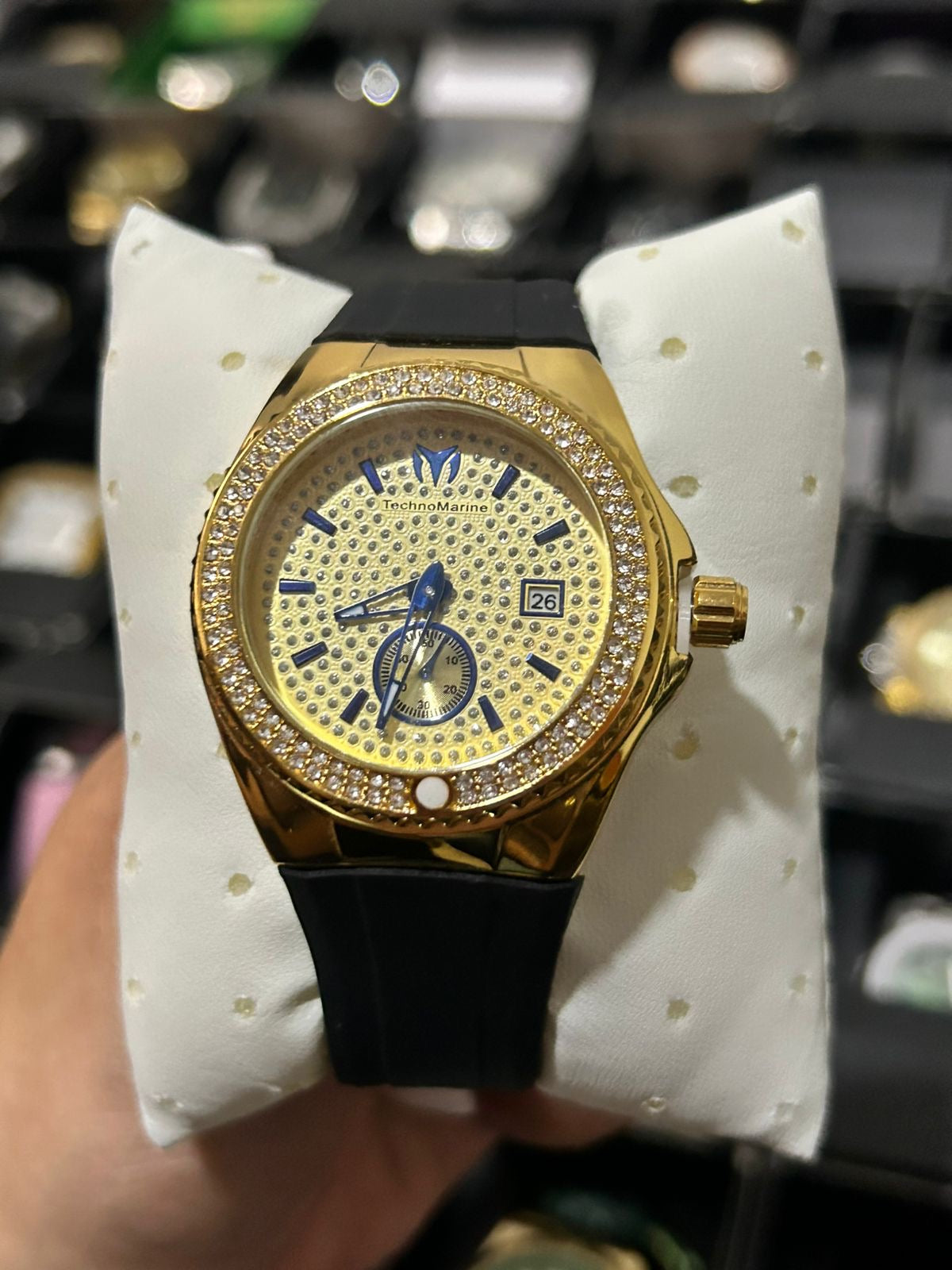 TECH. M DAMA GOMA NEGRO TABLERO DORADO BISEL DORADO/CUBANO