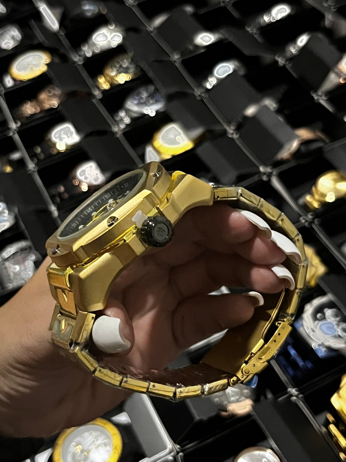 INVIC  ACERO/DORADO TABLERO/NEGRO/CRONOS/DORADOS BISEL/DORADO