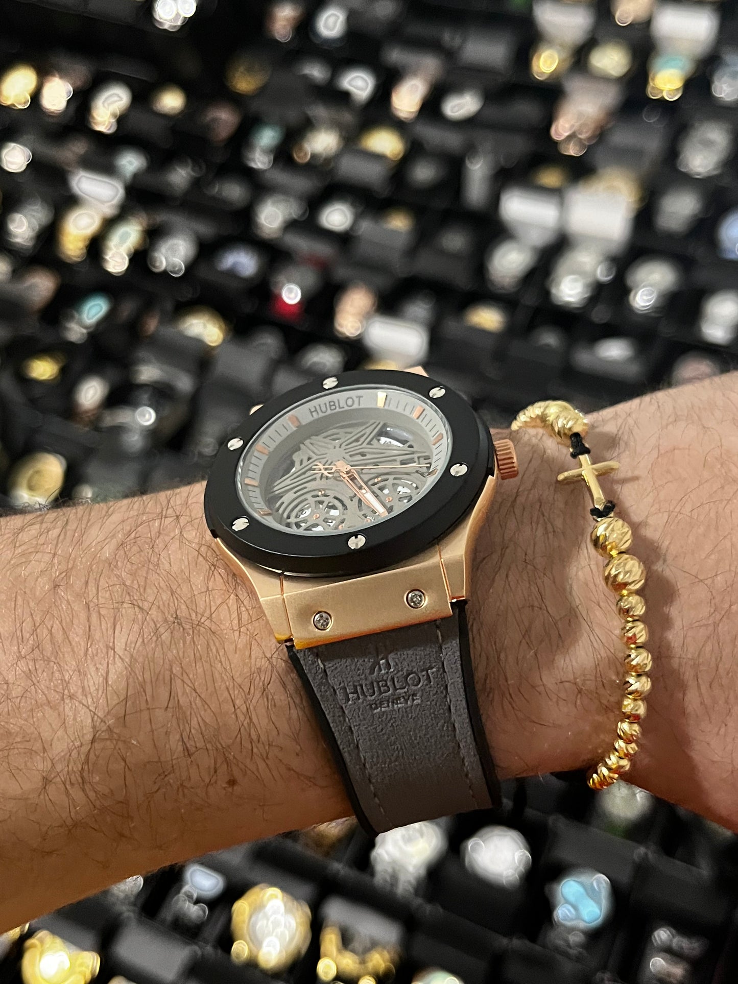 HBLT ESTRELLA / ORO ROSA / BISEL NEGRO / PULSO GRIS