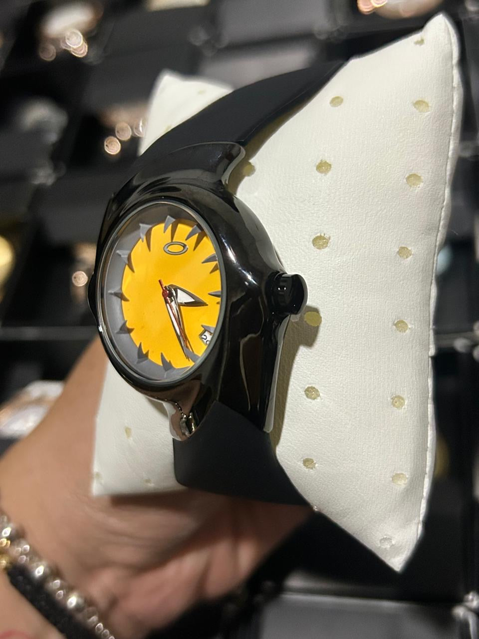 OAK GOMA/NEGRO TABLERO AMARILLO BISEL NEGRO