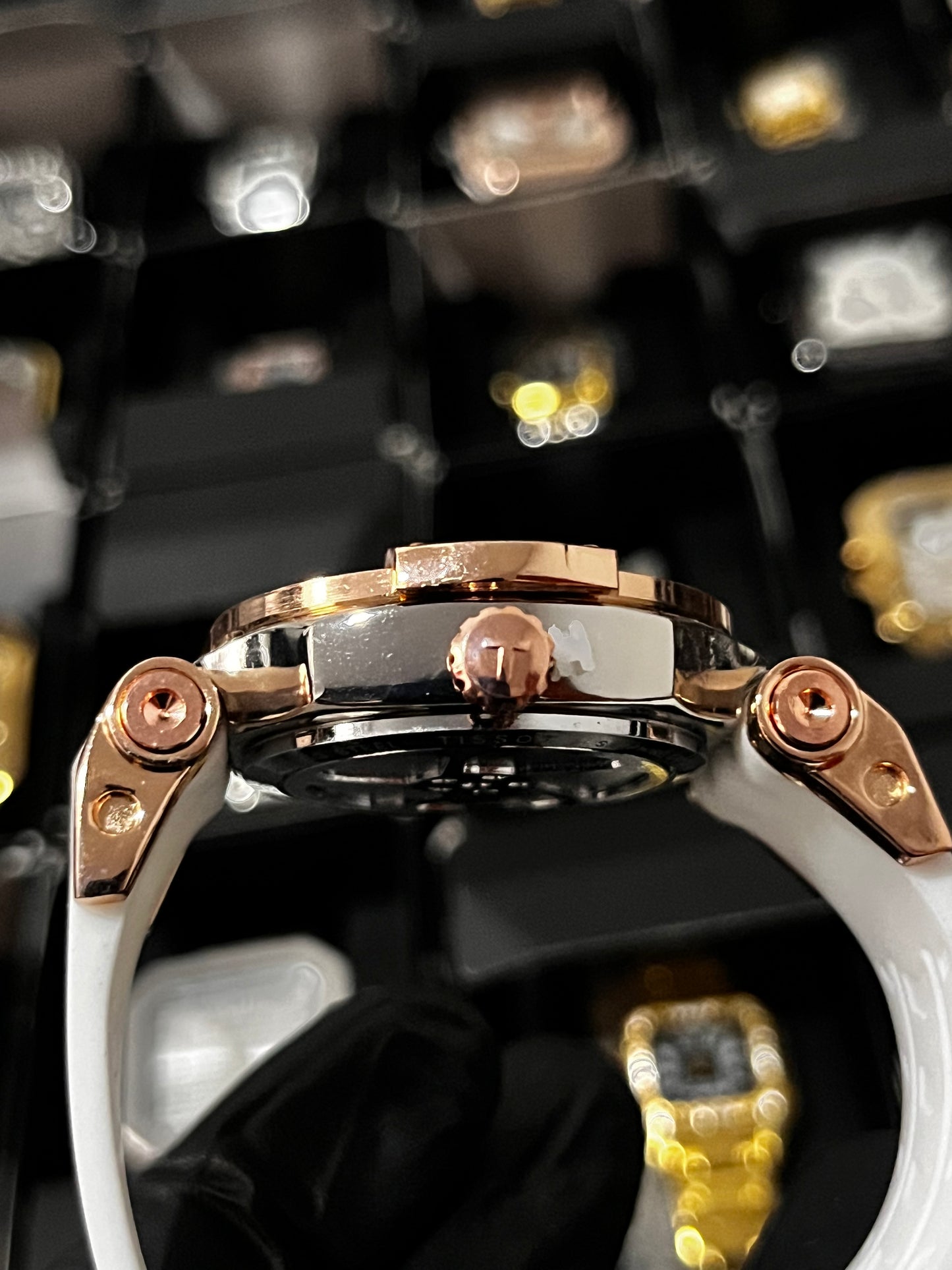 TSST DAMA GOMA BLANCO TABLERO PLATEADO BISEL DORADO