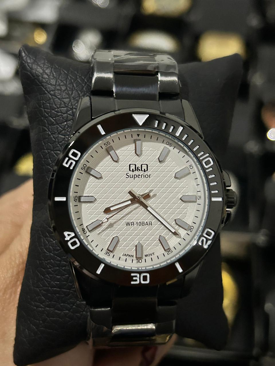 Q&Q ACERO/NEGRO TABLERO/BLANCO BISEL/NEGRO