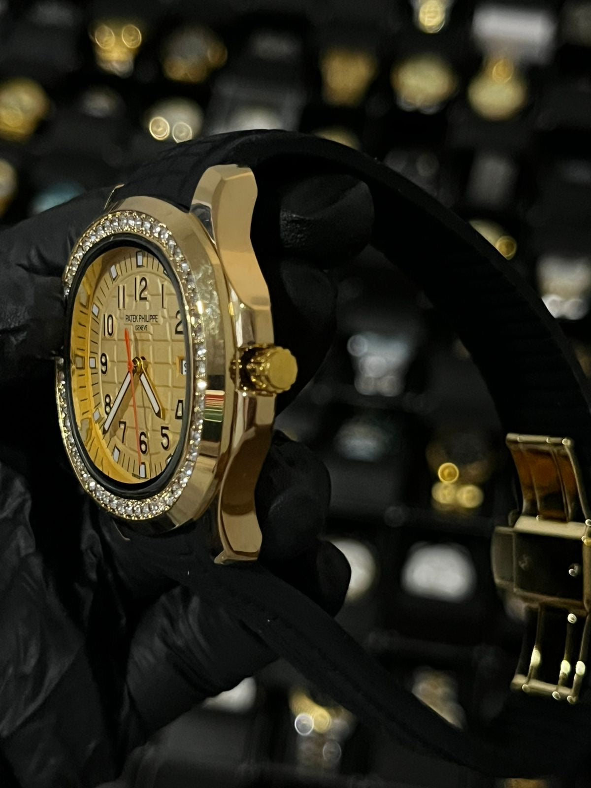 PTK PULSO GOMA CUBANO / NEGRO / TABLERO DORADO