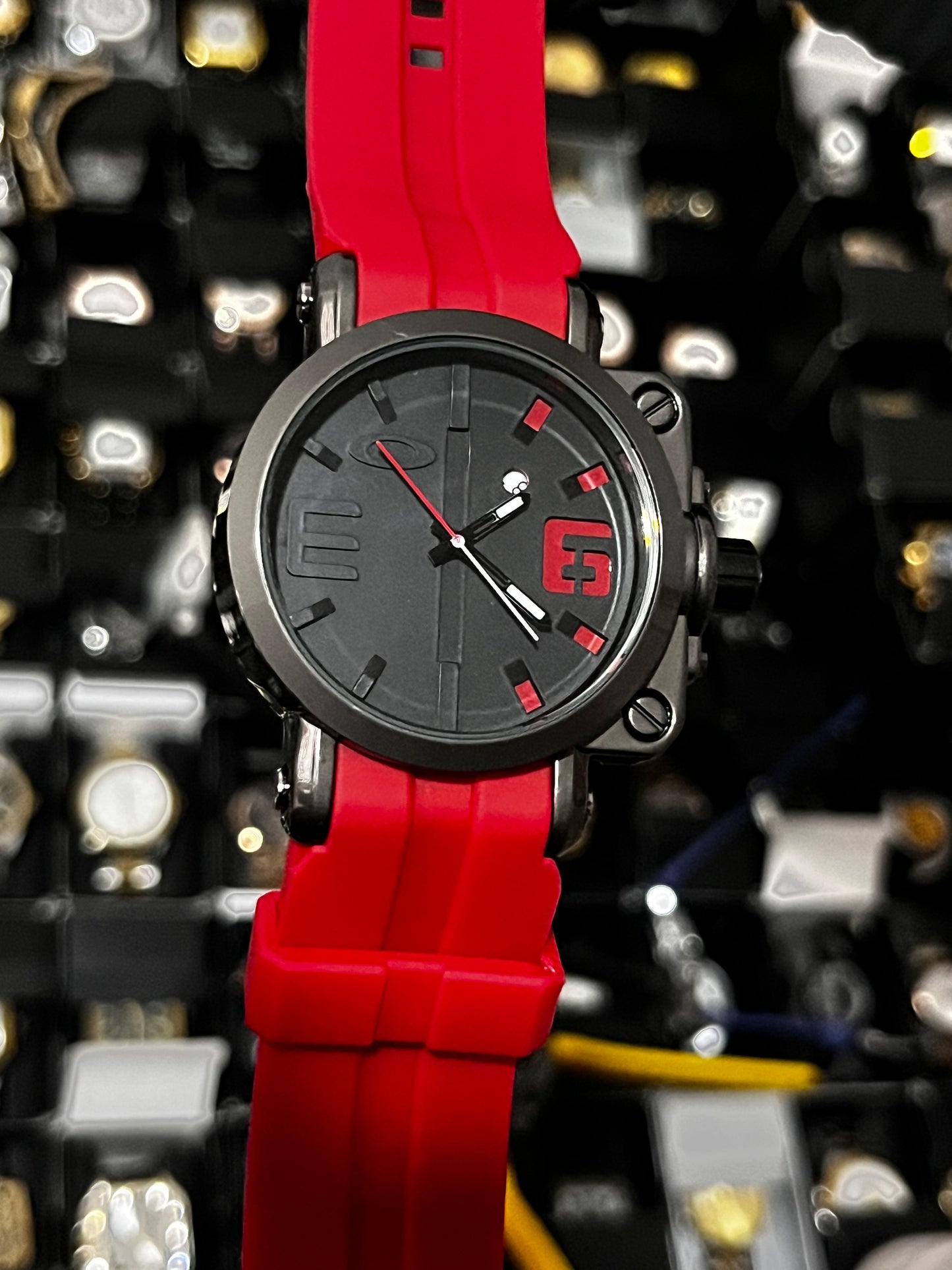 OAK GOMA/ROJO TABLERO/NEGRO/# BISEL/NEGRO