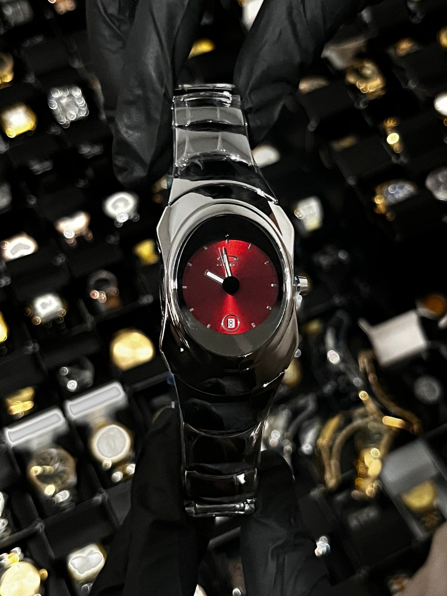 OAK ACERO/PLATEADO TABLERO/ROJO BISEL/PLATEADO CAJA/OVALADA