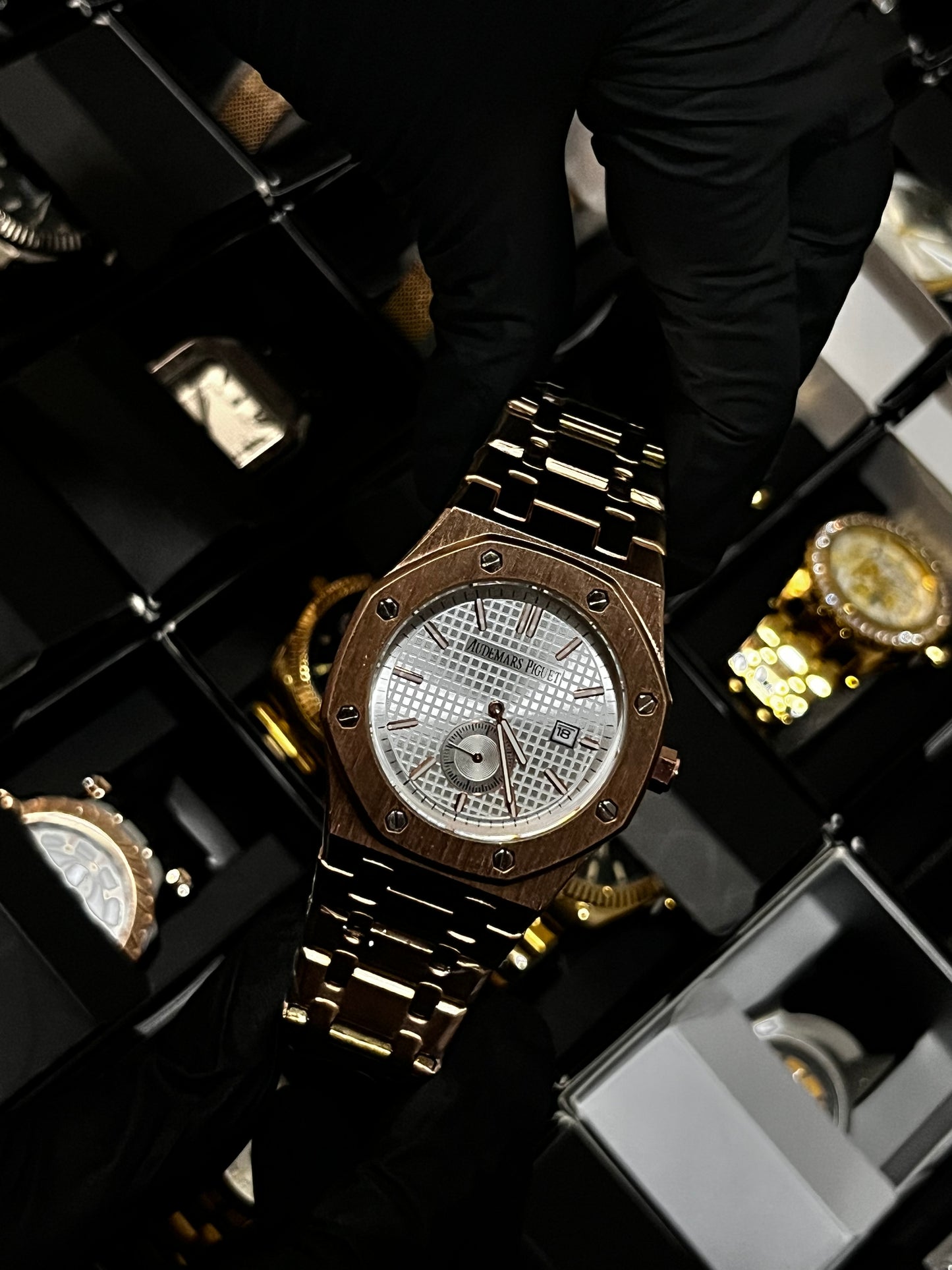 ADMR METÁLICO / CRONO SEGUNDERO / ORO ROSA FONDO BLANCO