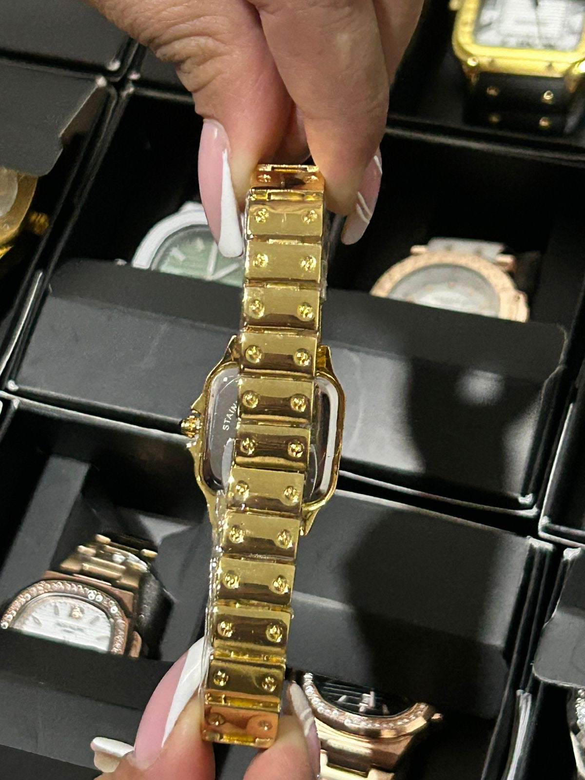 CRTR DAMA ACERO DORADO TABLERO NEGRO BISEL DORADO/CUBANO