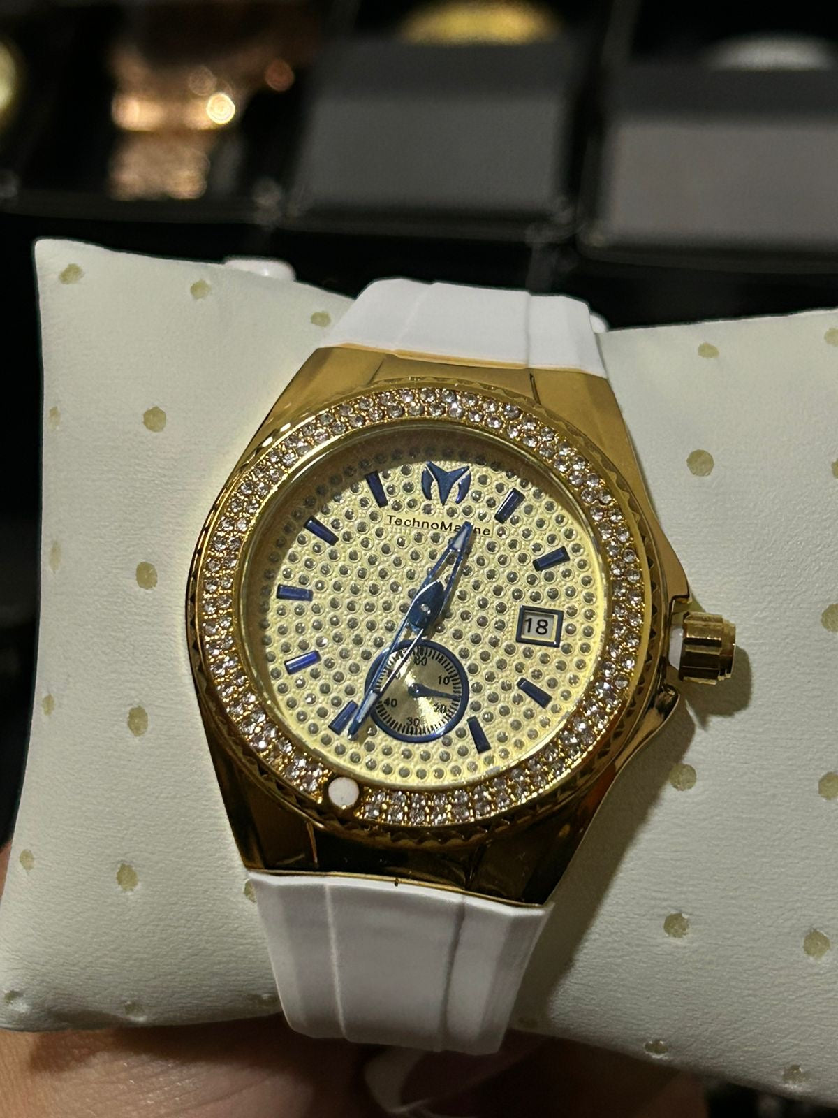 TECH. M DAMA GOMA BLANCO TABLERO DORADO BISEL DORADO/CUBANO