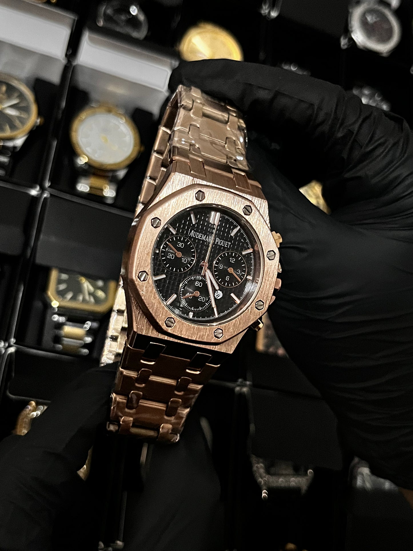 ADMR METÁLICO / 3 CRONO / ORO ROSA FONDO NEGRO