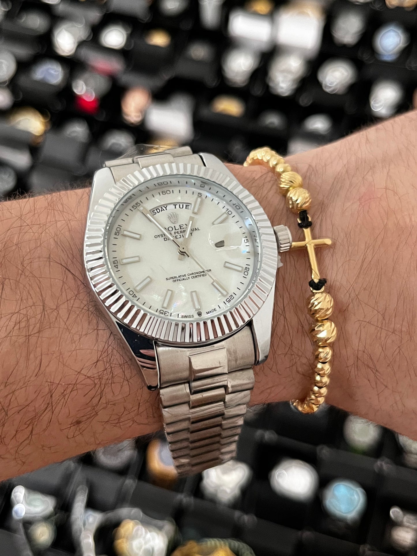 RX DTJST DD  / BISEL RELIEVE / PLATEADO FONDO BLANCO ARCOIRIS