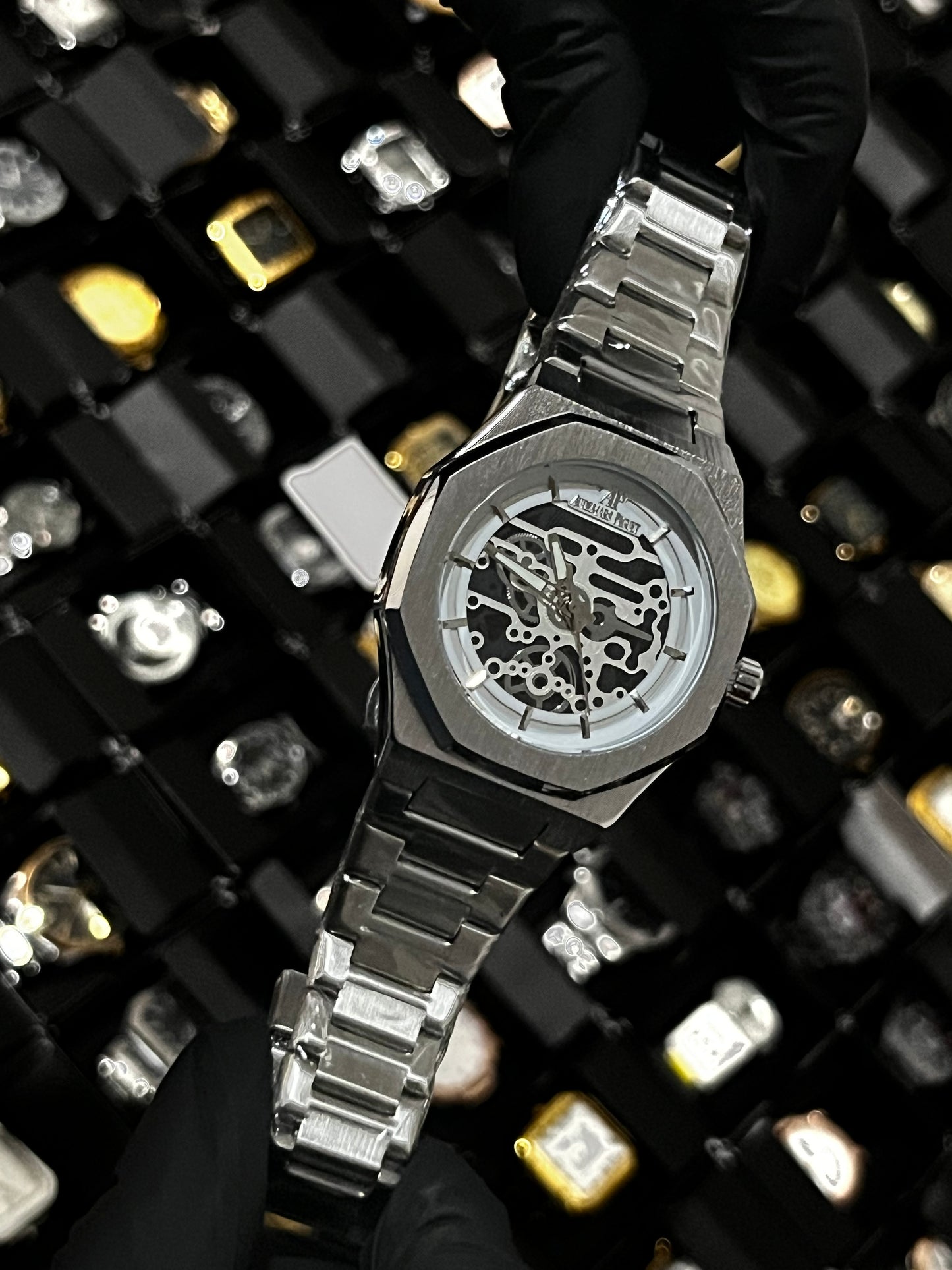 ADMR METÁLICO / PLATEADO FONDO NEGRO