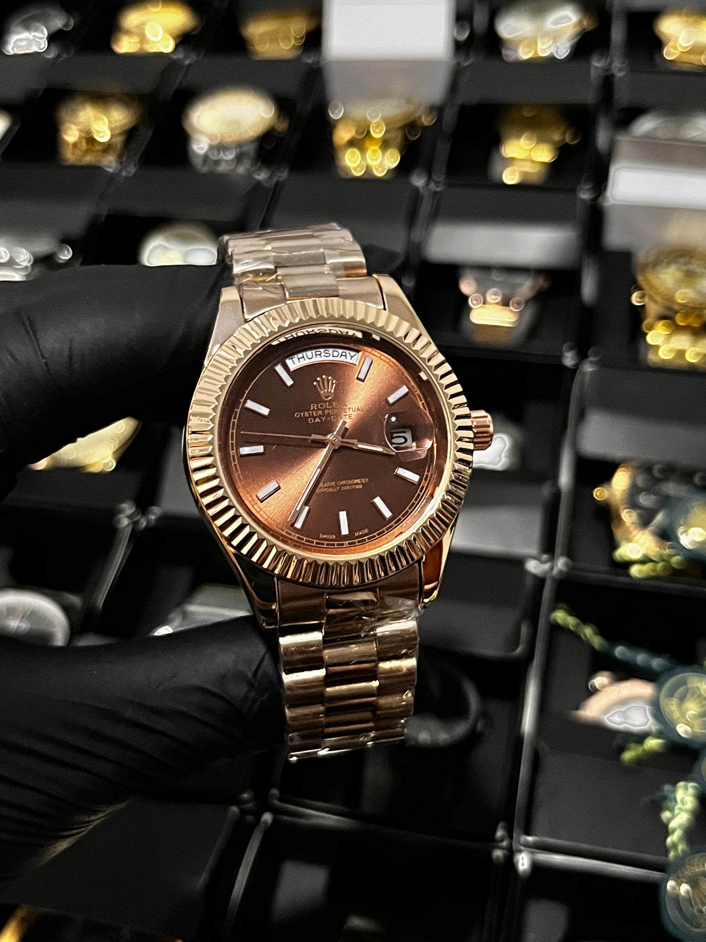 RX DTJST DD / BISEL RELIEVE / ORO ROSA FONDO CHOCOLATE