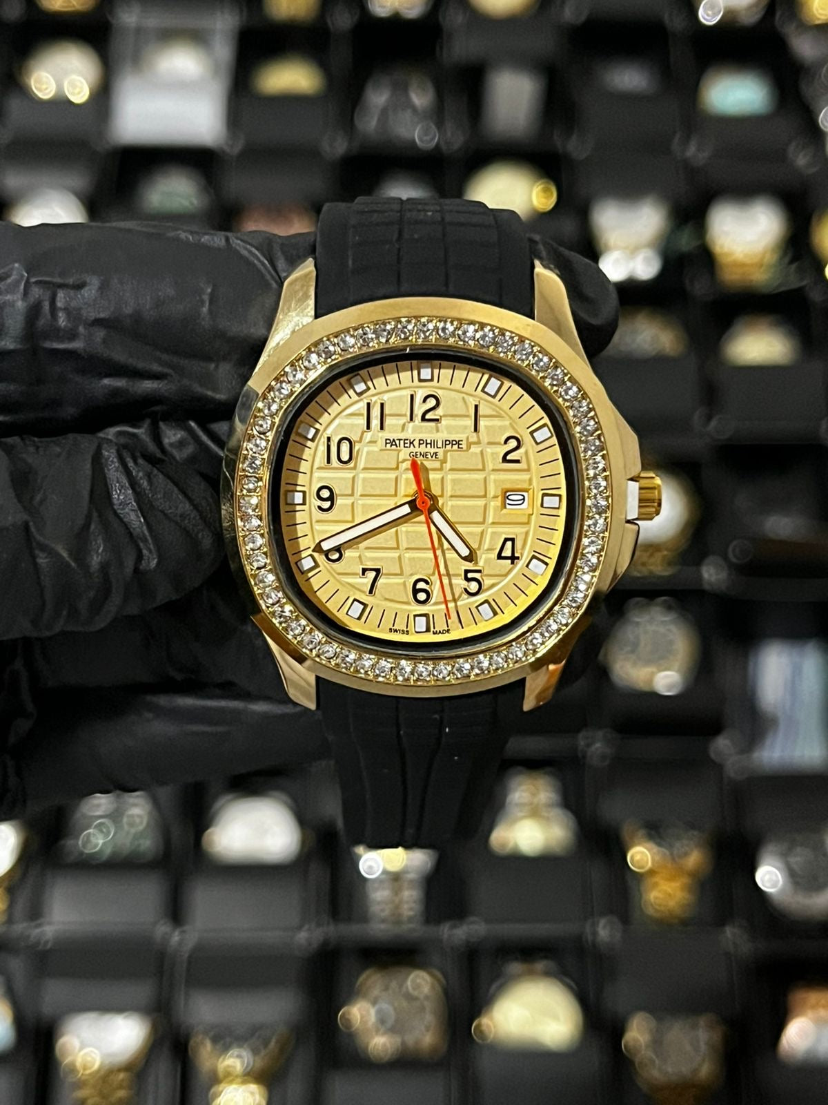 PTK PULSO GOMA CUBANO / NEGRO / TABLERO DORADO