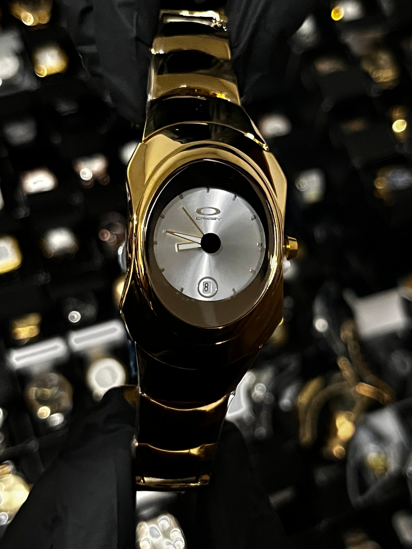 OAK ACERO/DORADO TABLERO/PLATEADO BISEL/DORADO CAJA/OVALADA