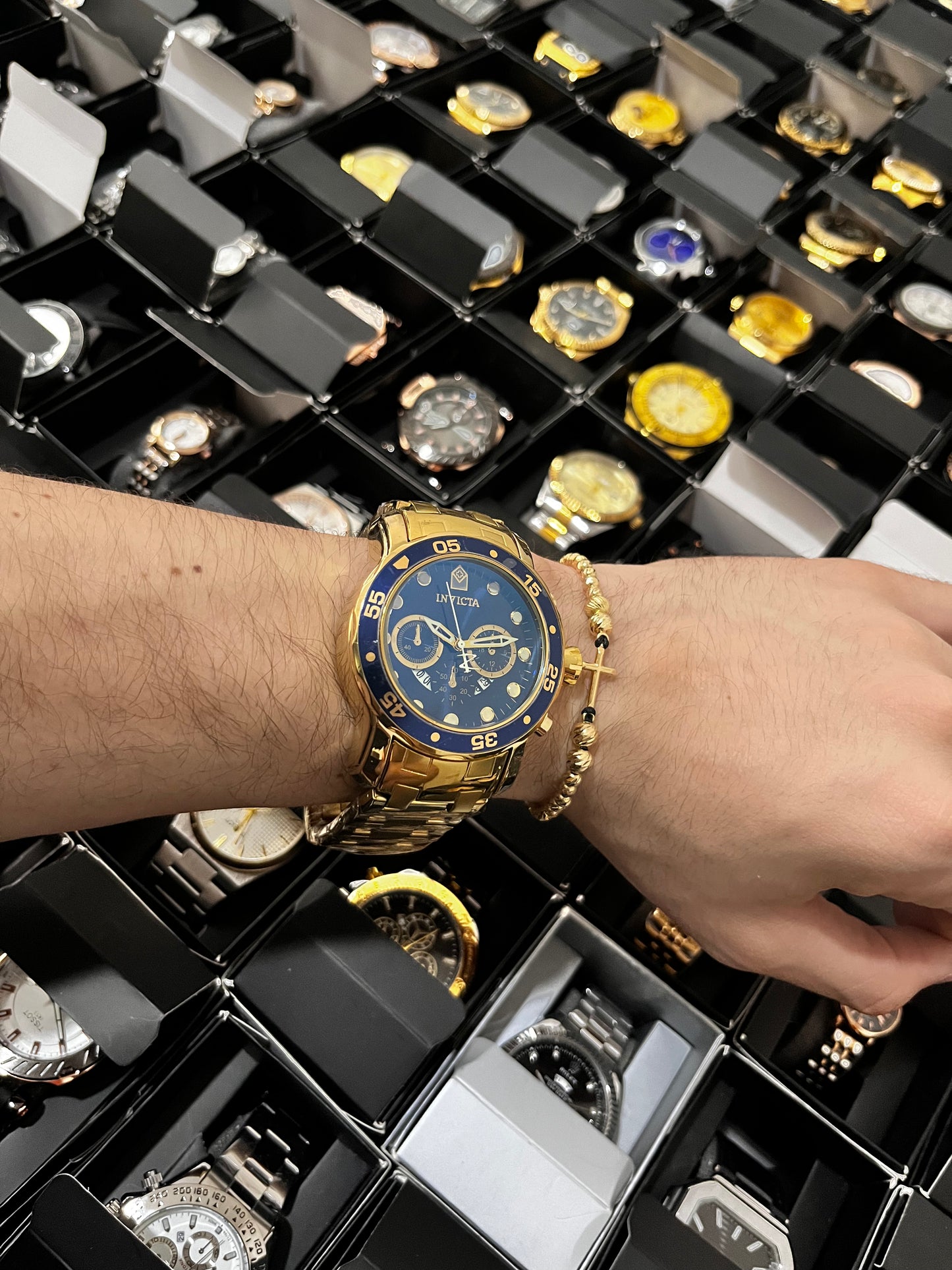 INVIC  ACERO/DORADO TABLERO/AZUL/CRONOS/DORADOS BISEL/AZUL