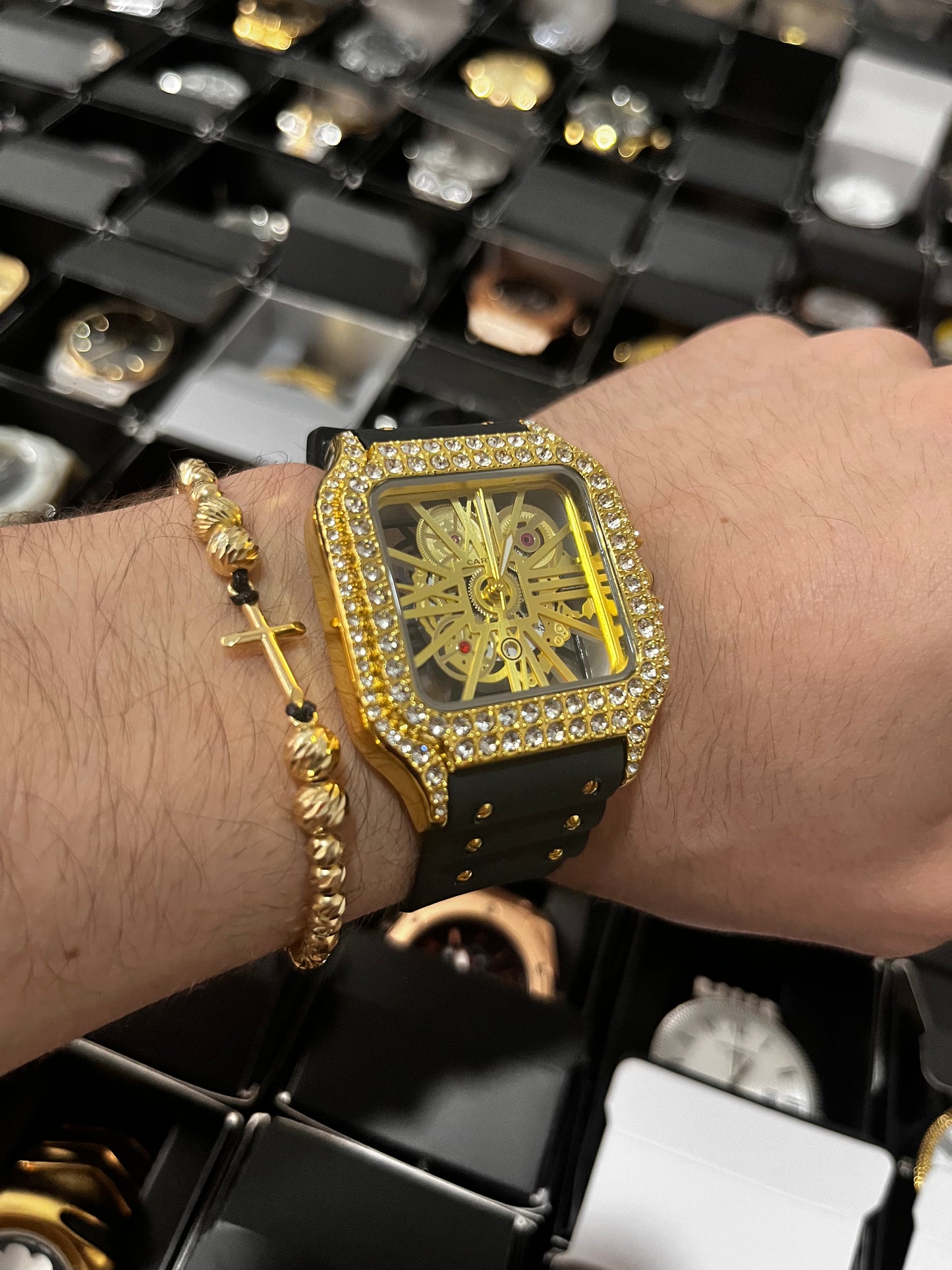 CRTR GOMA/NEGRO TABLERO/SKELETON/DORADO BISEL/CUBANO/DORADO