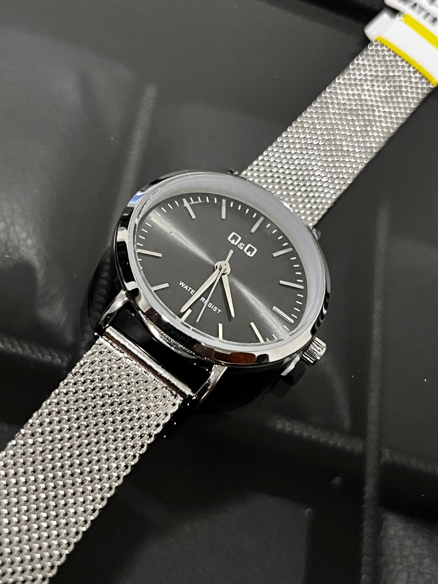 Q&Q DAMA ACERO/PLATEADO TABLERO/NEGRO BISEL/PLATEADO