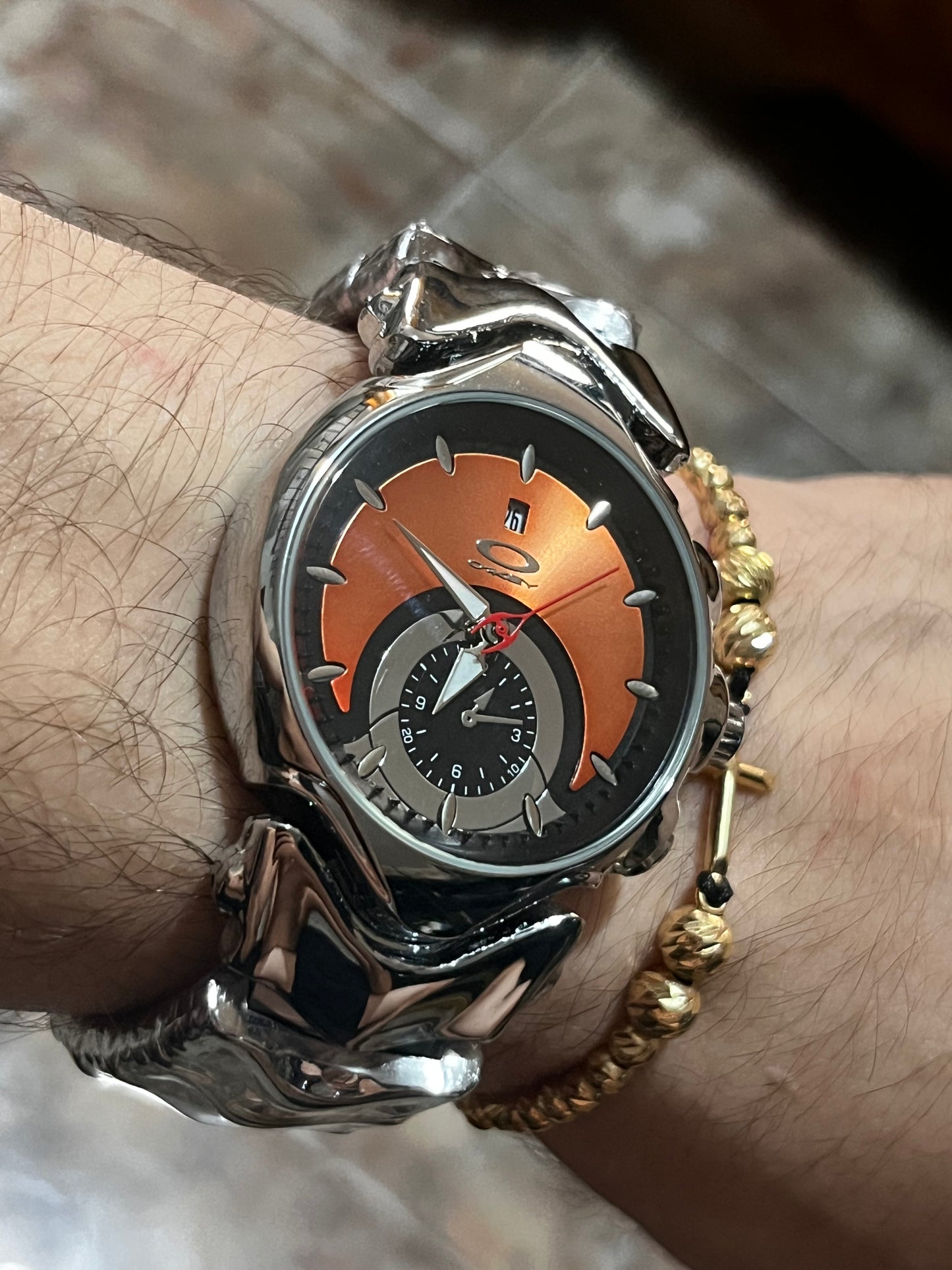 OAK ACERO/PLATEADO TABLERO NARANJA/NEGRO BISEL PLATEADO