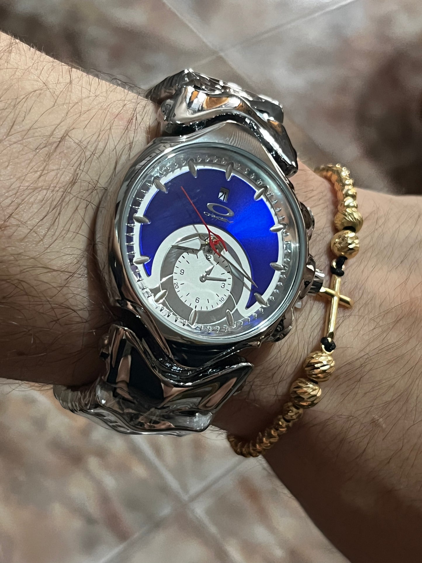 OAK ACERO/PLATEADO TABLERO AZUL BISEL PLATEADO