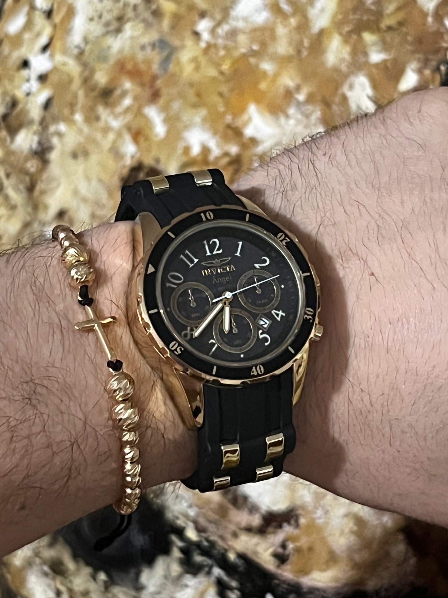 INVIC  GOMA/NEGRO TABLERO/NEGRO BISEL/DORADO