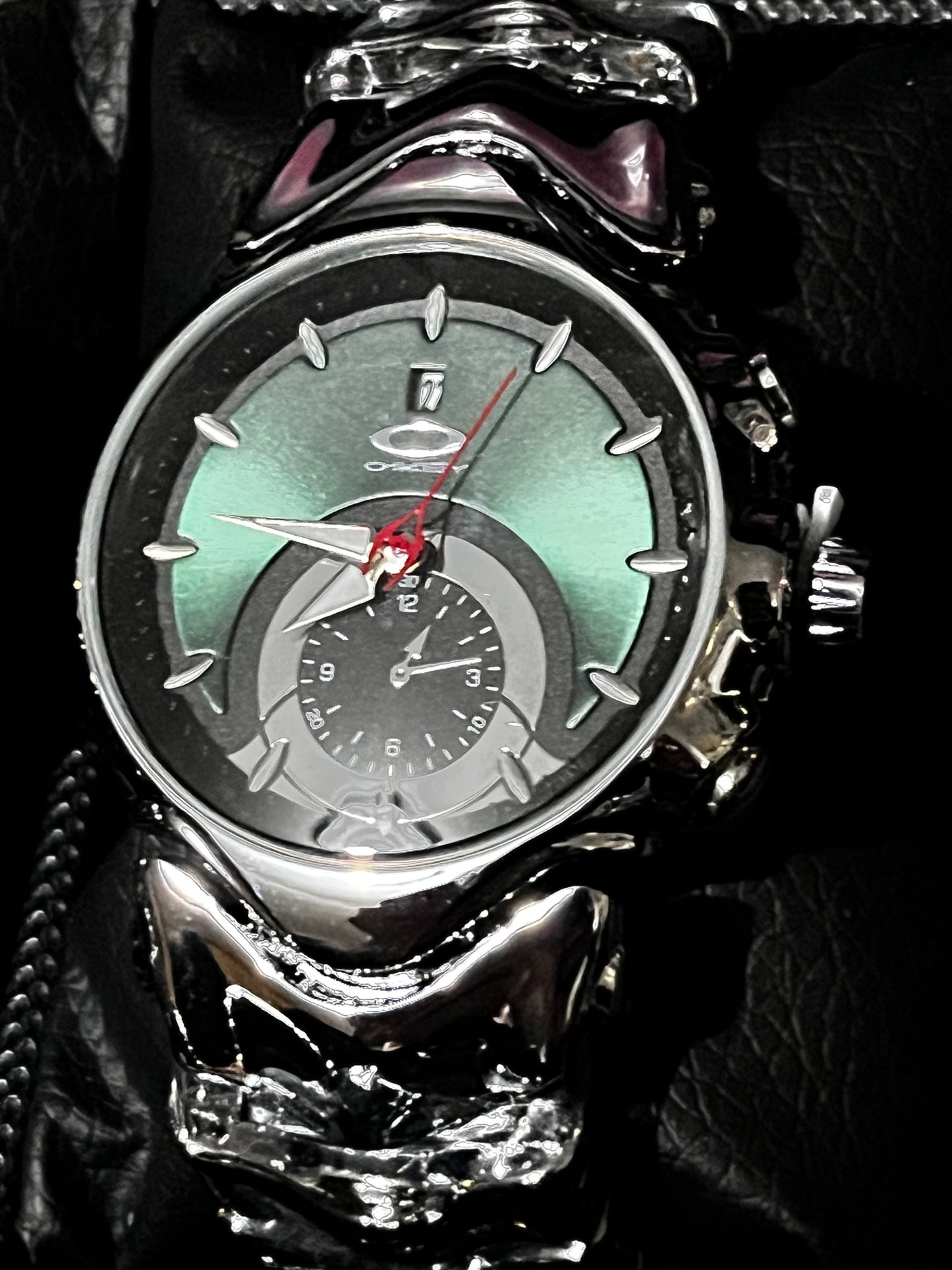 OAK ACERO/PLATEADO TABLERO VERDE BISEL PLATEADO