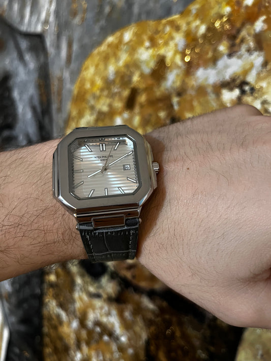 PTK CUERO NEGRO TABLERO PLATEADO